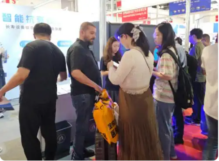 智能氧舱|瑞建未来Rlab受邀参加2025上海国际医疗器械展览会
